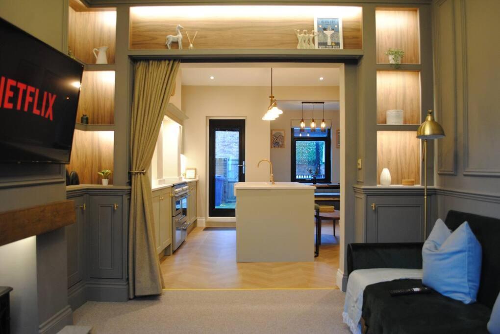 Вилла Cosy Renovated House In Warrington Экстерьер фото